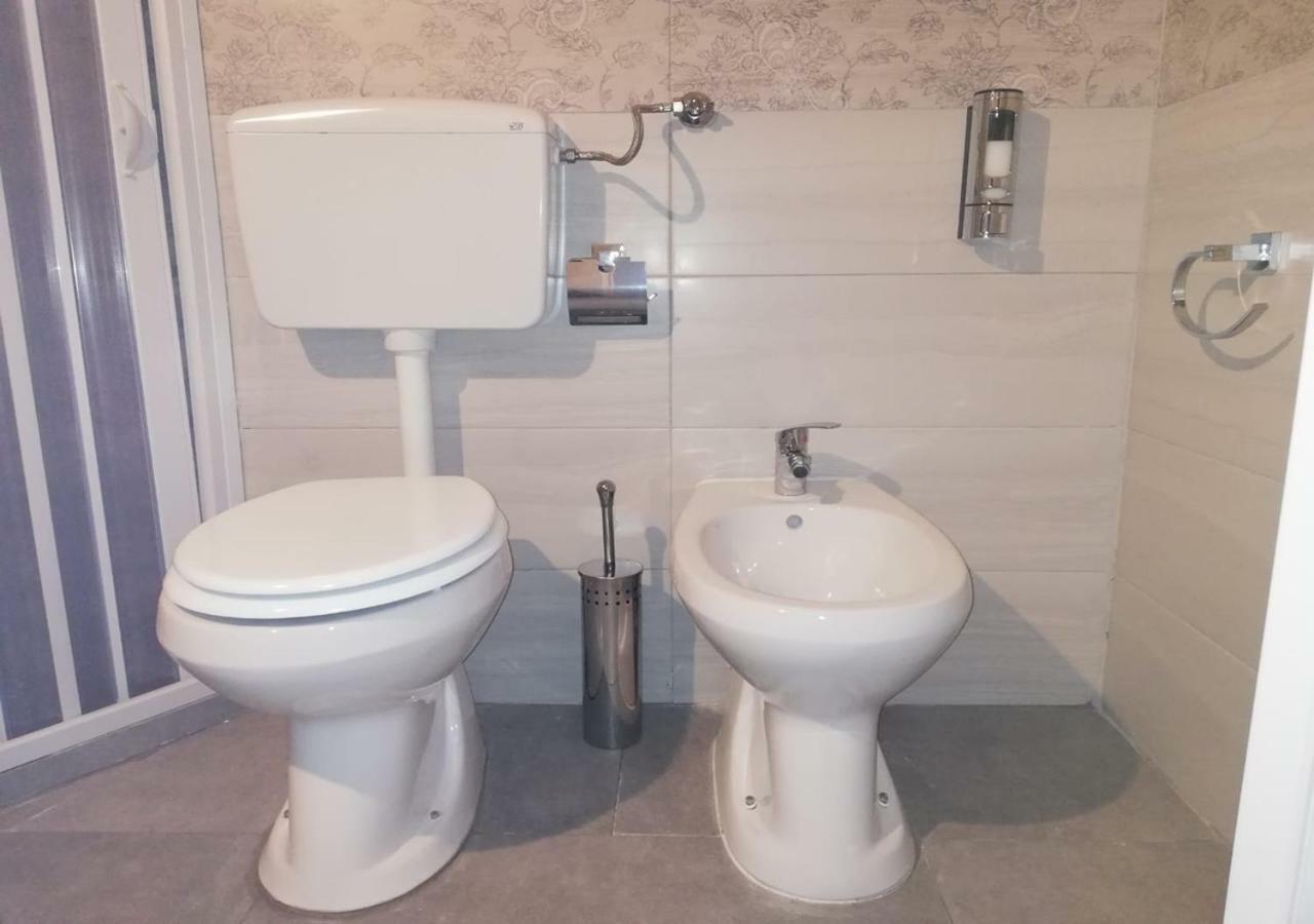 Addu' Ninucc' Hotel Napels Buitenkant foto